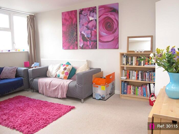 4 Bedroom Apartment To Rent In Wayford Street, London, SW11