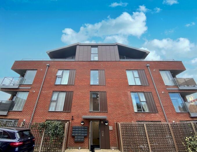 1 Bedroom Flat To Rent In Marlowe Place, Dover Street, Canterbury, CT1
