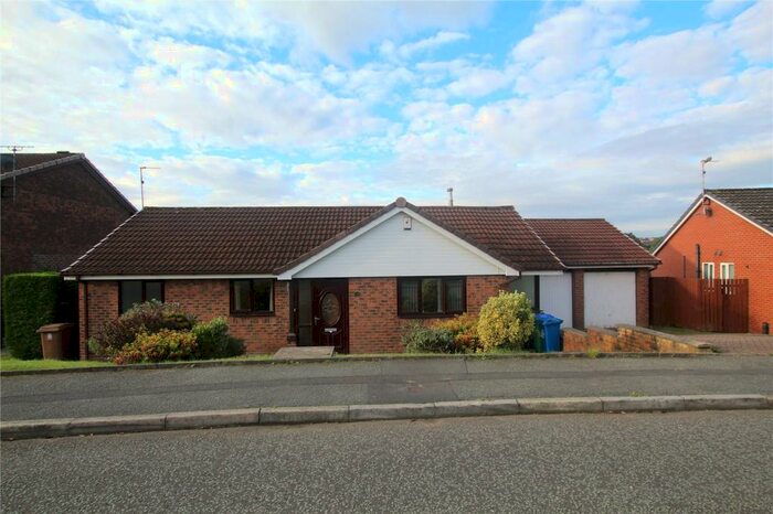 3 Bedroom Bungalow To Rent In Albury Drive, Rochdale, Greater Manchester, OL12