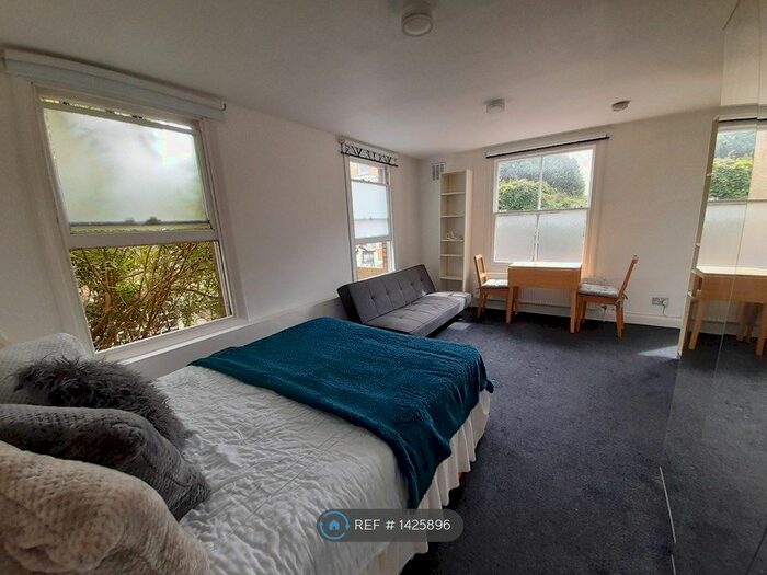 Studio To Rent In Sulgrave Road, London, W6