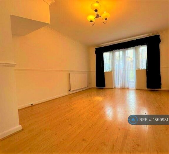 2 Bedroom End Of Terrace House To Rent In Swynford Gardens, London, NW4