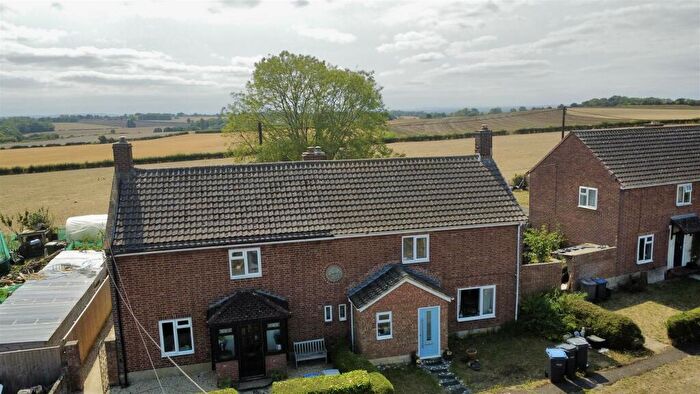 3 Bedroom Semi-Detached House For Sale In Newleaze, Steeple Ashton, BA14