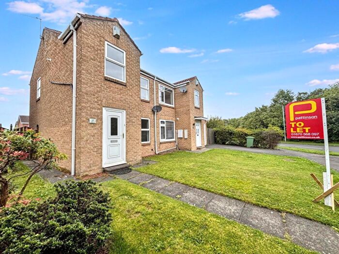 3 Bedroom Semi-Detached House To Rent In Hassop Way, Bedlington, Northumberland, NE22