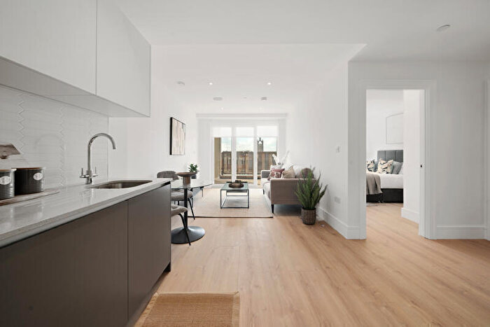 1 Bedroom Flat To Rent In Sutton Park House, Carshalton Road, Sutton, SM1