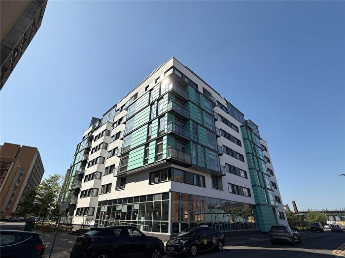 1 Bedroom Apartment To Rent In Ingram Street, Leeds, LS11