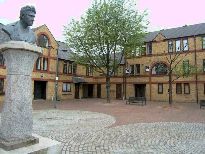 2 Bedroom Terraced House To Rent In Spirit Quay, Wapping, E1W