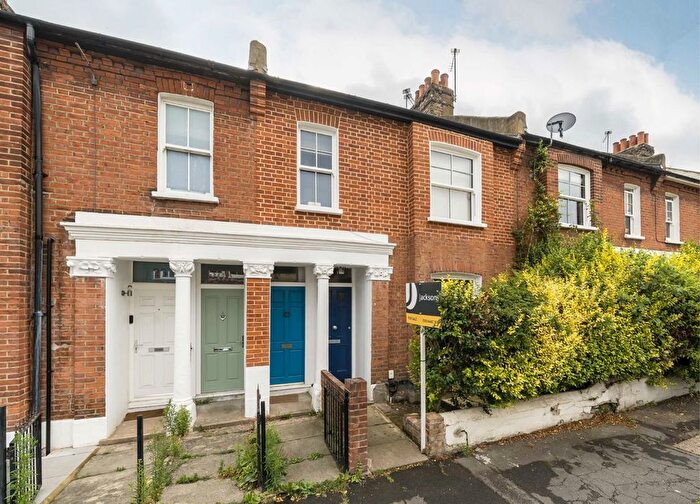 1 Bedroom Maisonette For Sale In Wingford Road, Brixton, SW2