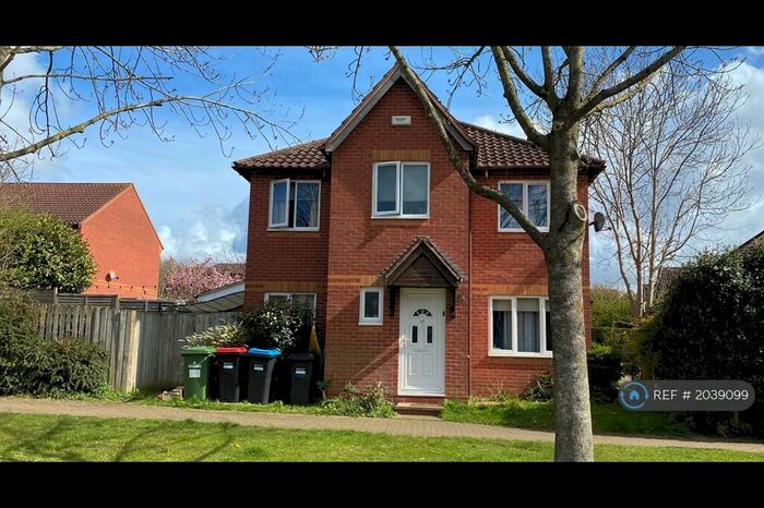 3 Bedroom Semi-Detached House To Rent In Cressey Avenue, Milton Keynes, MK5