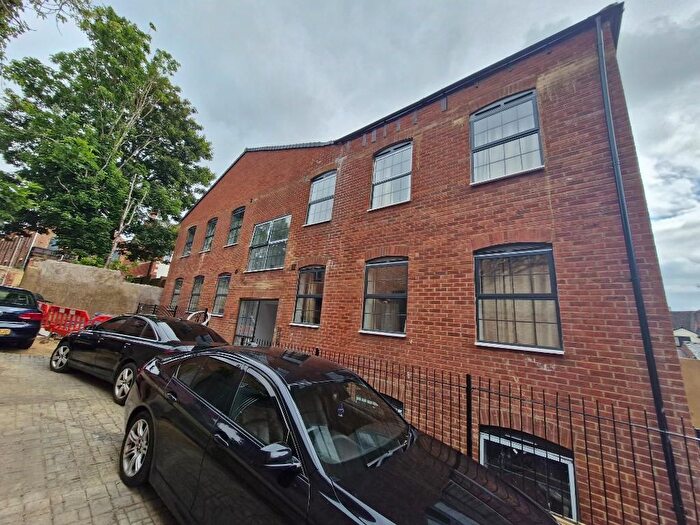 1 Bedroom Flat To Rent In Chequers Lane, Wellingborough, Northants, NN8