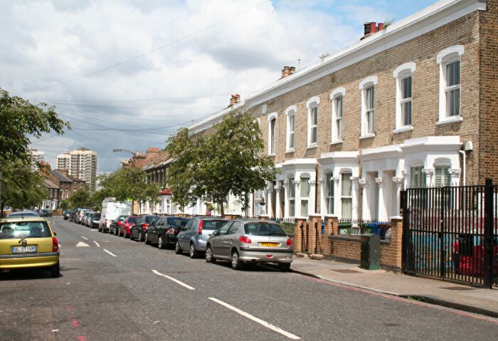 3 Bedroom Flat To Rent In Astbury Road, Peckham, SE15