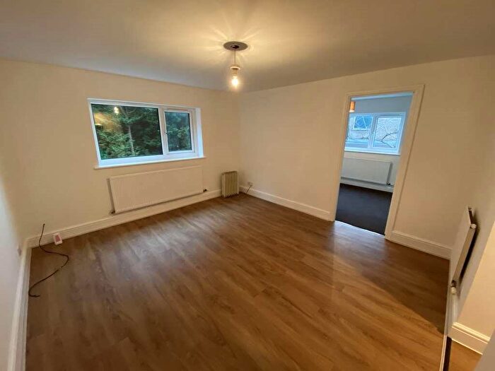 1 Bedroom Apartment To Rent In Flat, Wilmslow Rd, H/f, SK9