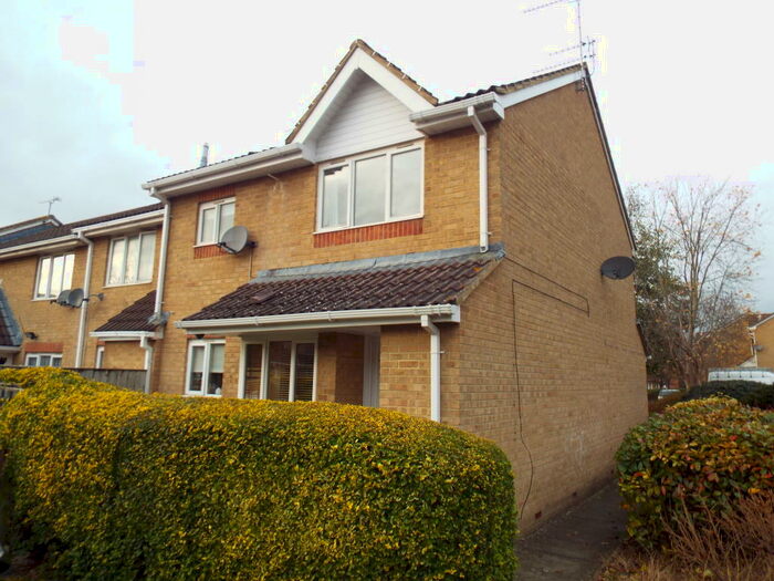 1 Bedroom Terraced House To Rent In Barnum Court, SN2