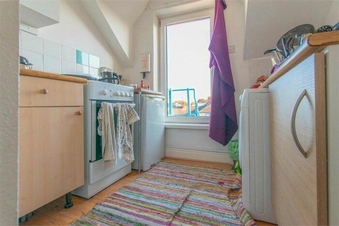 1 Bedroom Flat To Rent In , Cardiff, Llandaff Road, CF11