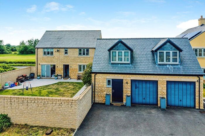 4 Bedroom Detached House For Sale In Heavens Rise, Ashton Keynes, Wiltshire, SN6