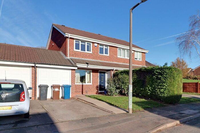 3 Bedroom Semi-Detached House For Sale In Wolsey Road, Lichfield, WS13
