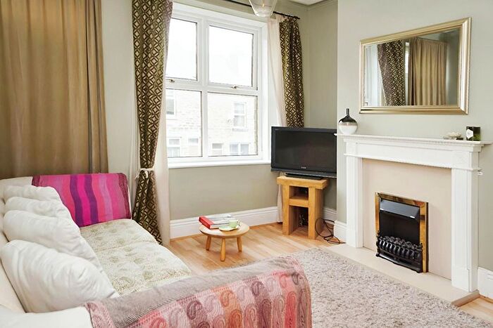 3 Bedroom Terraced House To Rent In Kirkstone Road, Walkley, Sheffield, S6