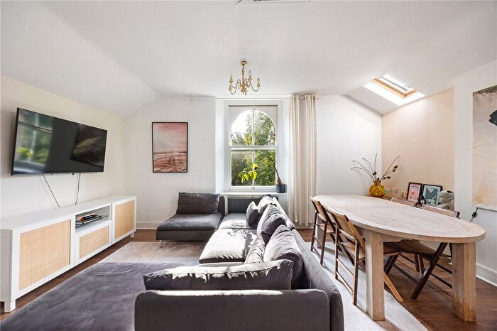 2 Bedroom Flat For Sale In Hazelwood Road, Bristol, BS9
