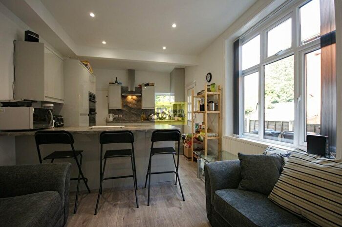 5 Bedroom Terraced House To Rent In Oak Tree Lane, Selly Oak, Birmingham, B29
