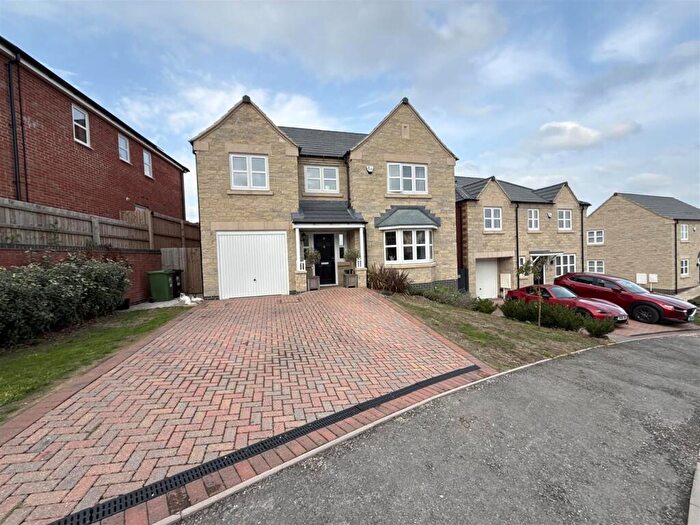 4 Bedroom Detached House For Sale In Wesley Drive, Crich, Matlock, DE4