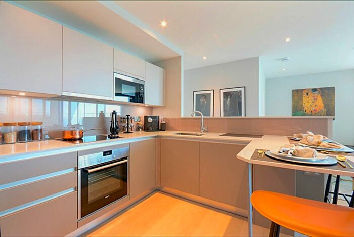 2 Bedroom Flat To Rent In Churchyard Row, Elephant And Castle, London, SE11