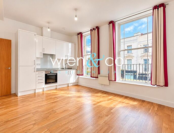 Flat To Rent In Belsize Road, NW6