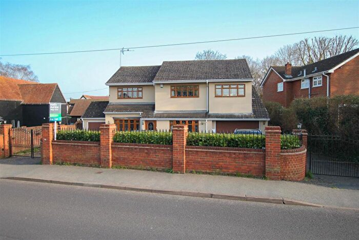 4 Bedroom Detached House For Sale In Church Lane, Doddinghurst, Brentwood, CM15