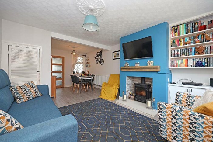2 Bedroom Character Property For Sale In Oulton Road, Stone, Staffordshire, ST15