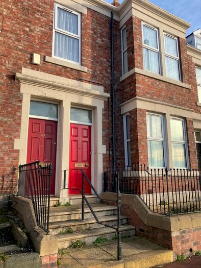 4 Bedroom Maisonette To Rent In Rectory Road, Gateshead NE8