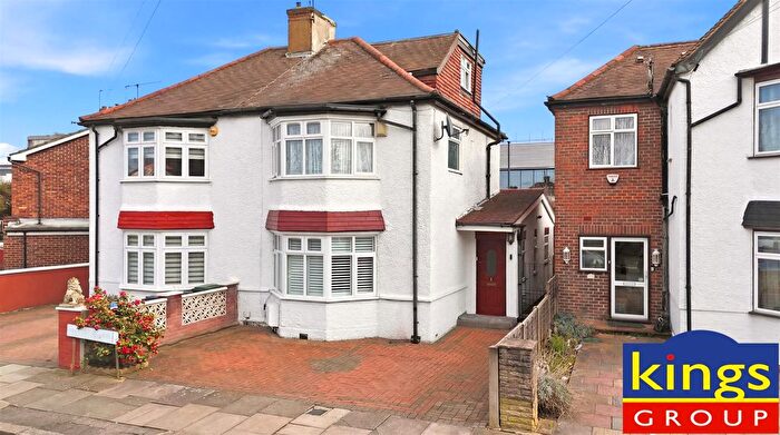 4 Bedroom Semi Detached House For Sale In Giffard Road, Edmonton, N18