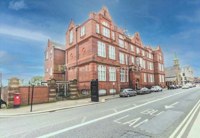 2 Bedroom Flat To Rent In Great Moor Street, Bolton, BL1