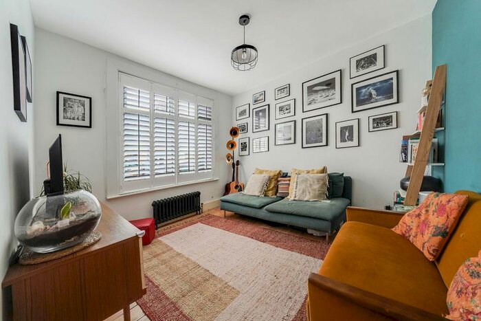 2 Bedroom Property To Rent In Byron Road, London, E10