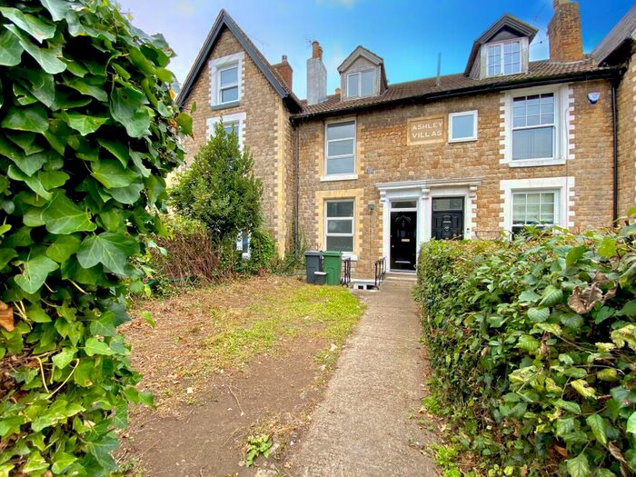 3 Bedroom House To Rent In Upper Fant Road, Maidstone, ME16