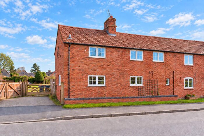 2 Bedroom Cottage For Sale In Langley Road, Claverdon, Warwick, CV35