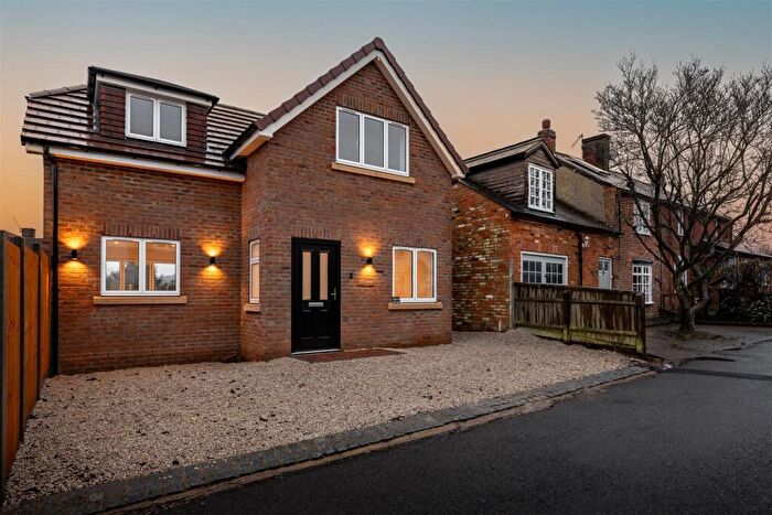 3 Bedroom House For Sale In The Hill, Amersham, HP7