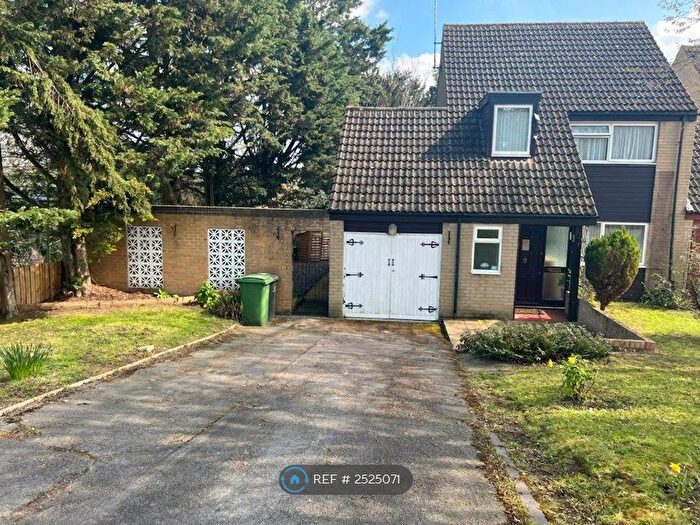 3 Bedroom Detached House To Rent In Marshall Close, Purley On Thames, Reading, RG8