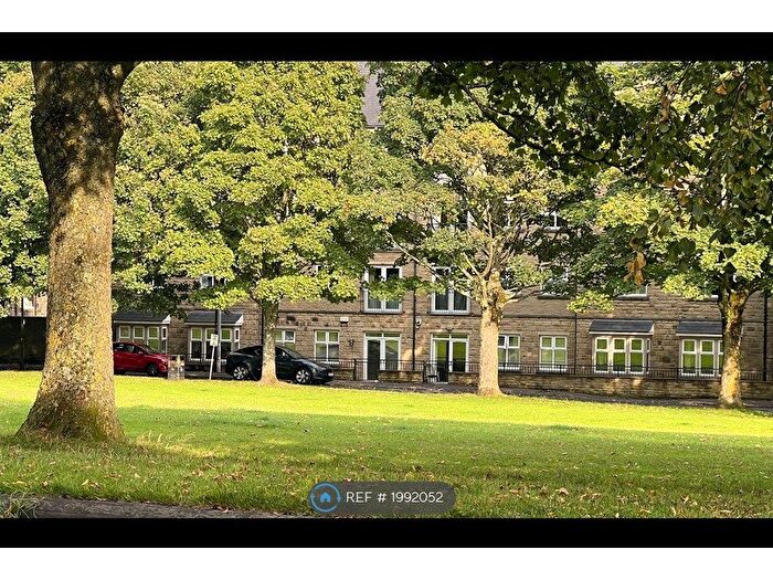 2 Bedroom Flat To Rent In Free School Lane, Halifax, HX1