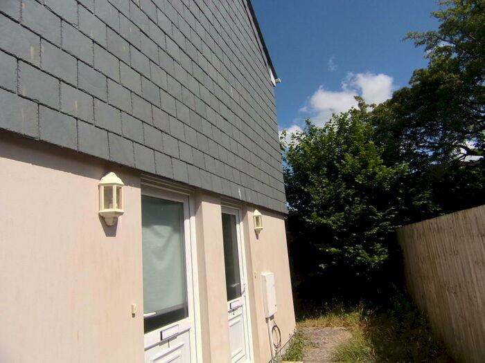 1 Bedroom Apartment To Rent In Victoria Court, PL14