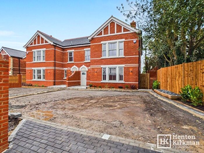 5 Bedroom Semi-Detached House For Sale In Chapel Street, Billericay, Essex, CM12