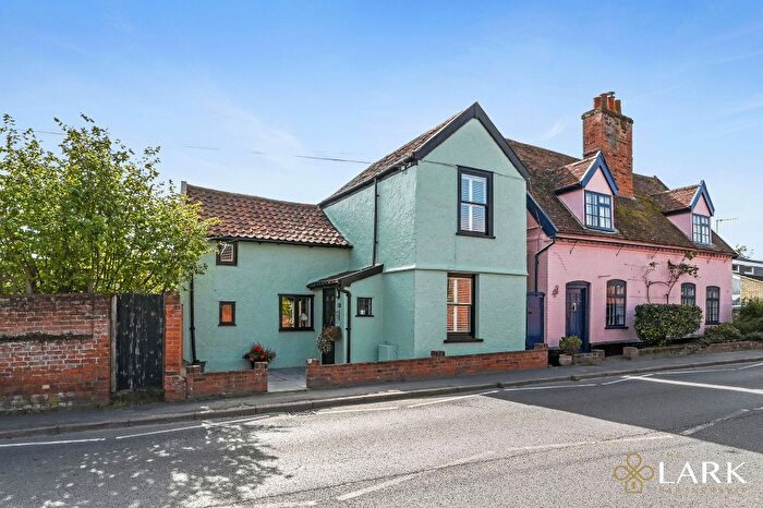 2 Bedroom Detached House For Sale In Station Road, Woodbridge, IP12