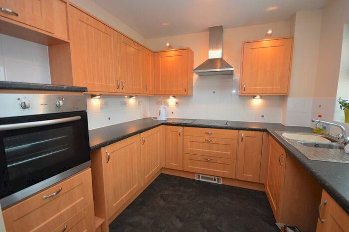 2 Bedroom Flat To Rent In Maes Dewi Pritchard, Bridgend, CF31