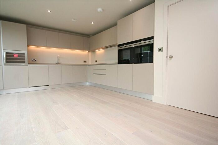 5 Bedroom Detached House To Rent In Leckhampton Rise, Cheltenham, GL53
