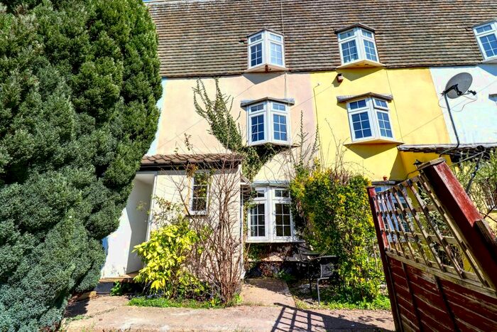 3 Bedroom Terraced House To Rent In Inkerman Terrace, Chesham, HP5