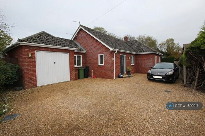3 Bedroom Bungalow To Rent In Page Close, Poringland, Norwich, NR14
