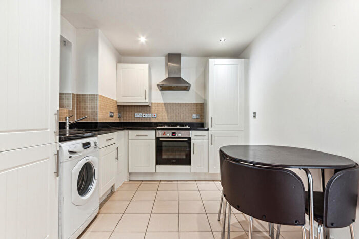 2 Bedroom Flat To Rent In Havelock Street, Islington, N1