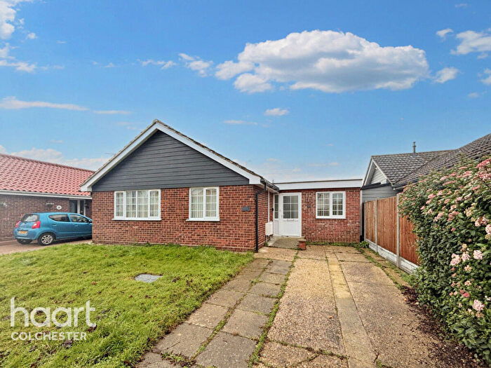 3 Bedroom Detached House For Sale In Buxey Close, West Mersea, CO5