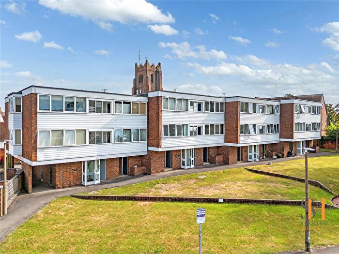 2 Bedroom Apartment To Rent In The Limes, Ingatestone, Essex, CM4