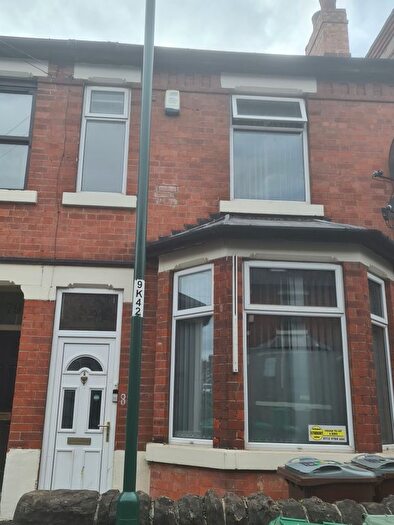 6 Bedroom Terraced House To Rent In Kimbolton Avenue, Nottingham, NG7