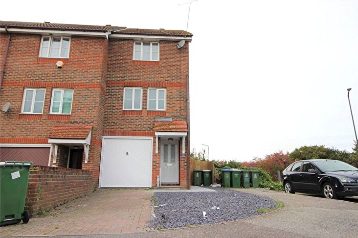 4 Bedroom End Terrace House To Rent In St. Andrews Close, London, SE28
