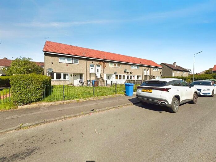 2 Bedroom House To Rent In Low Crescent, Clydebank, G81
