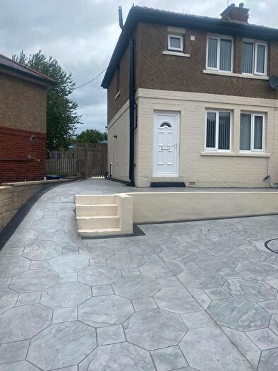 3 Bedroom Semi Detached House For Sale In Walker Drive, Bradford, BD8